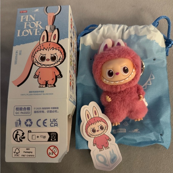 Authentic Opened Labubu The Monsters Pin For Love Q Pink - Picture 1 of 3